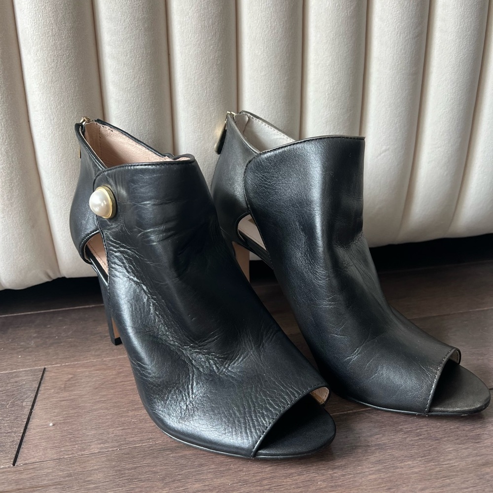 Black Leather Peep-Toe 9.5 Ankle Boots with pearl acc